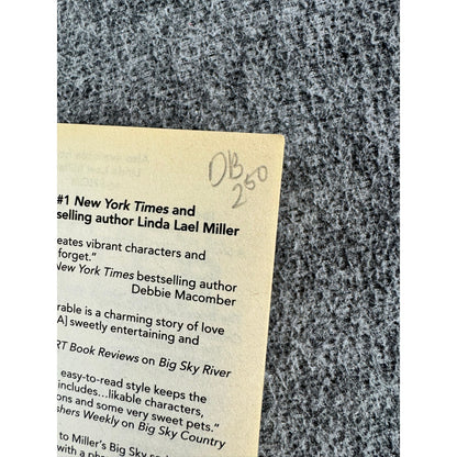 Country Strong by Linda Lael Miller (Paperback)