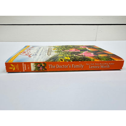 The Doctor's Family by Lenora Worth (Paperback)