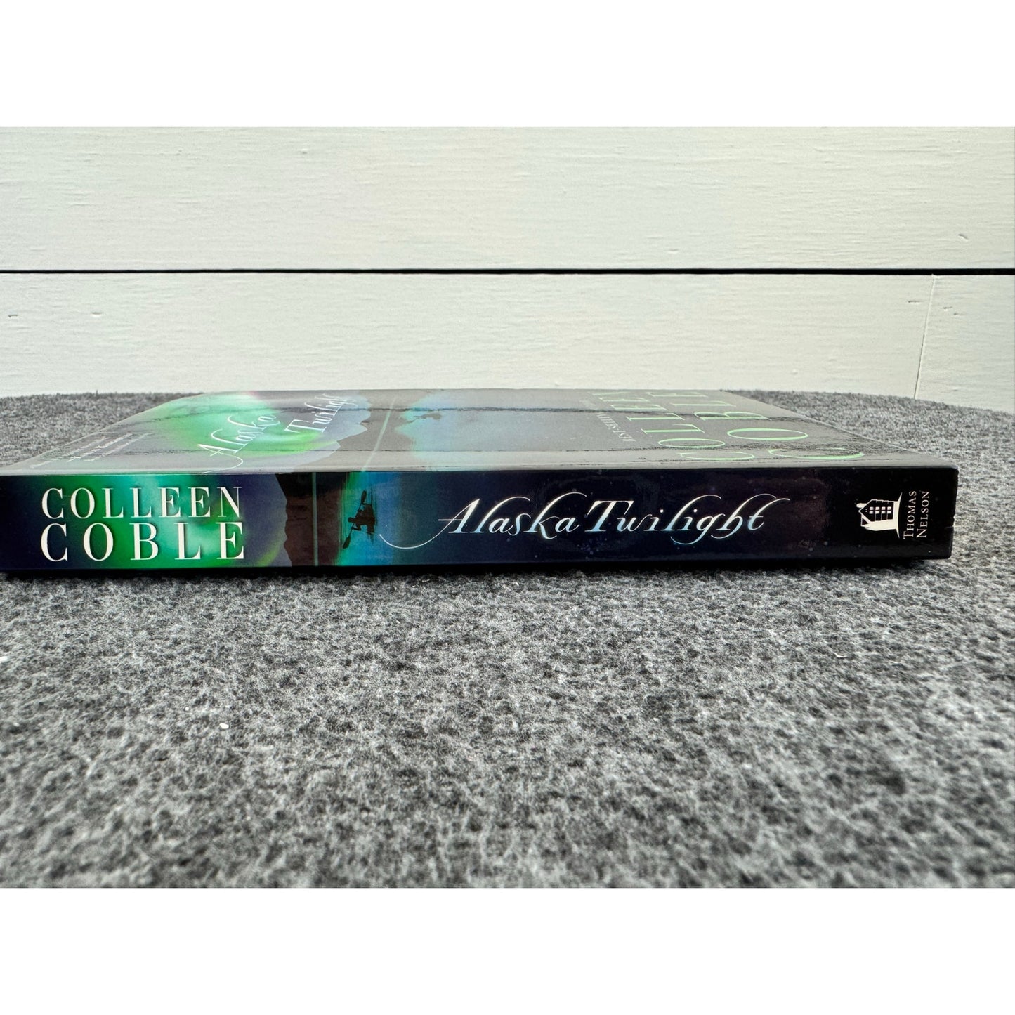 Alaskan Twilight by Collen Coble (Paperback)
