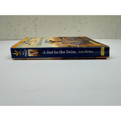 A Dad for Her Twins by Lois Richer (Paperback)