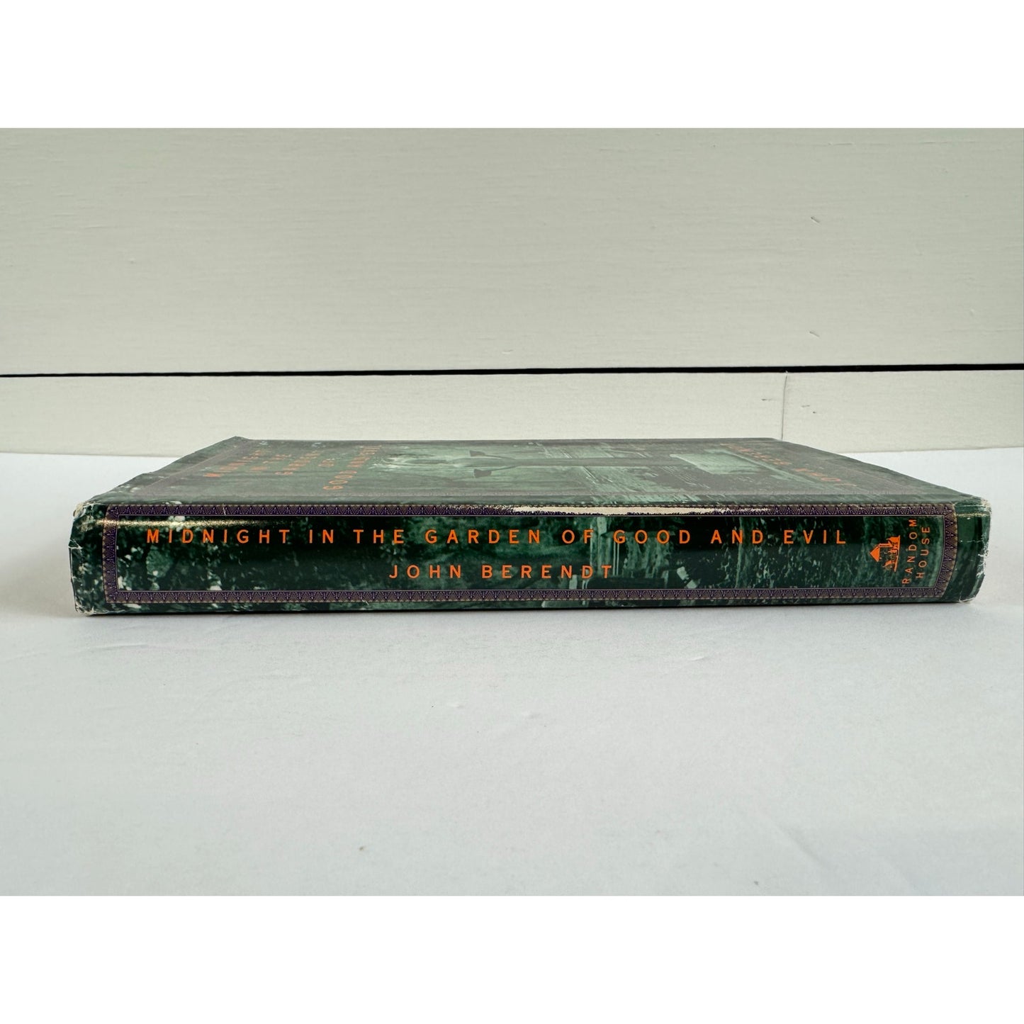 Midnight in the Garden of Good and Evil by John Berendt (Hardcover)