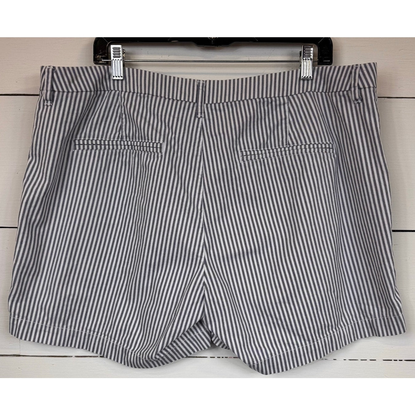 Old Navy Striped Chino Shorts Women's Size 16