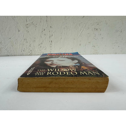 The Widow and the Rodeo Man by Jackie Merritt (Paperback)