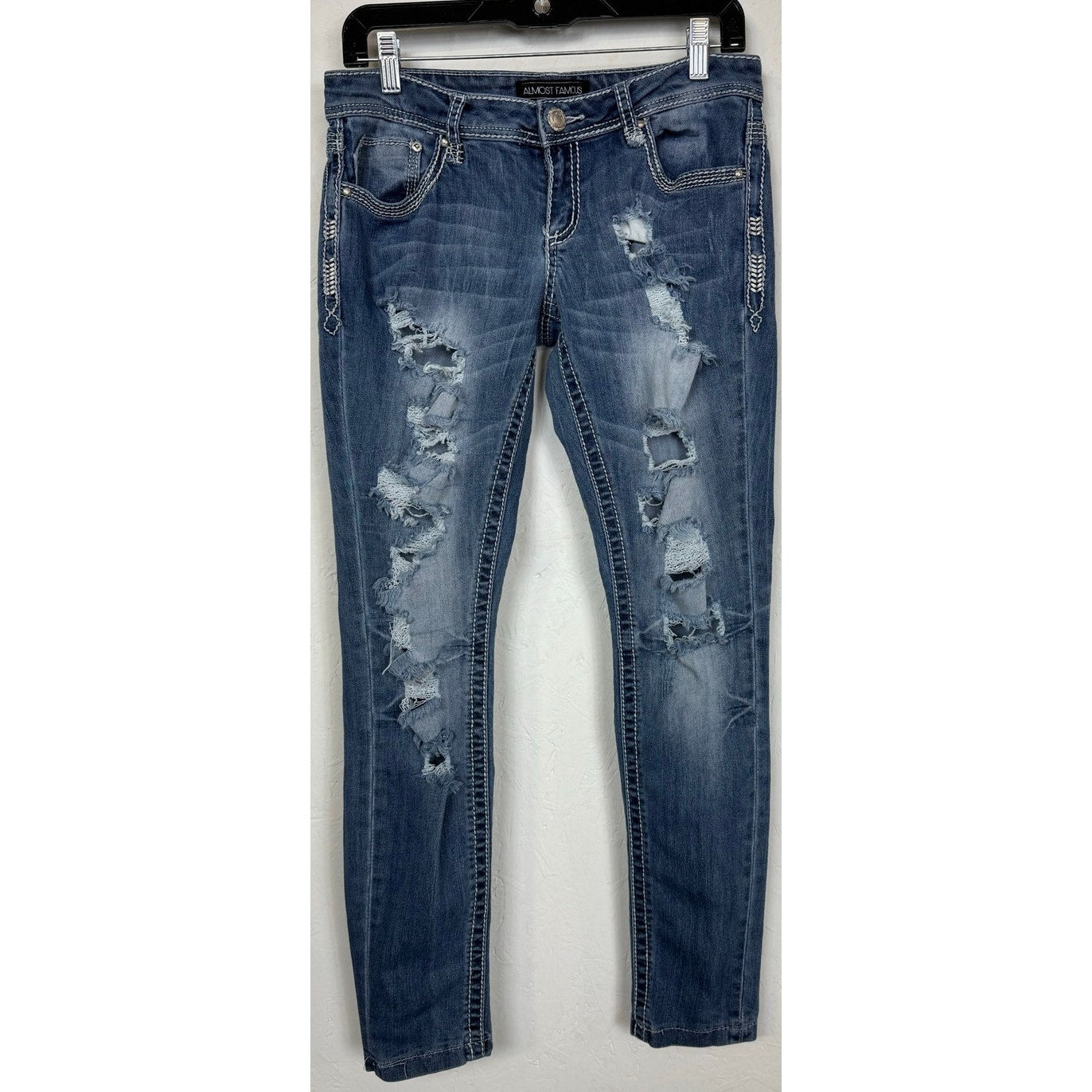 Almost Famous Blue Skinny Jeans Women's Size 7