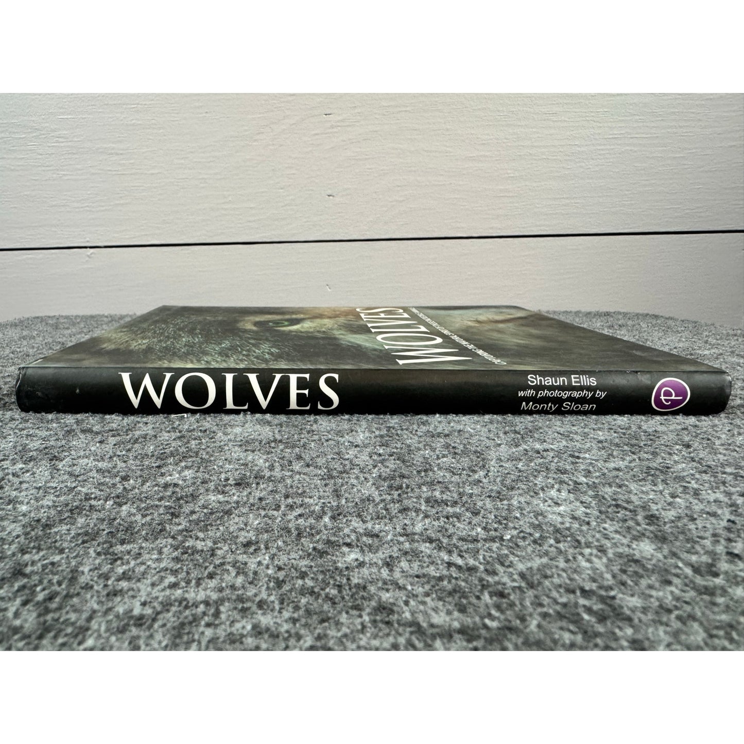 Wolves by Parragon Books (Paperback)