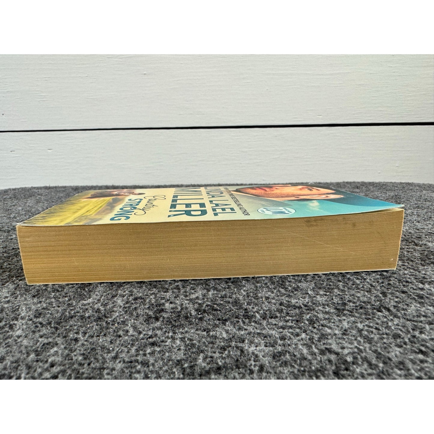 Country Strong by Linda Lael Miller (Paperback)