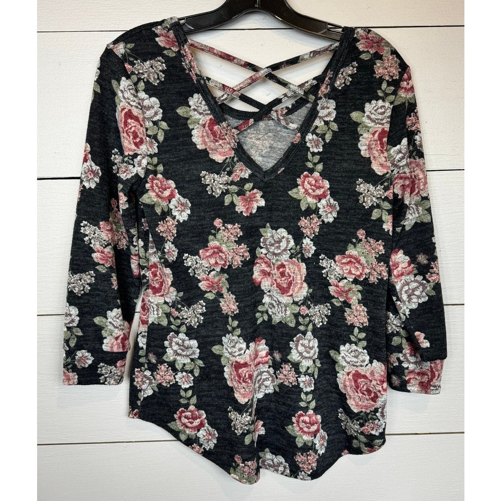 No Boundaries 3/4 Sleeve Top Women's Size Medium