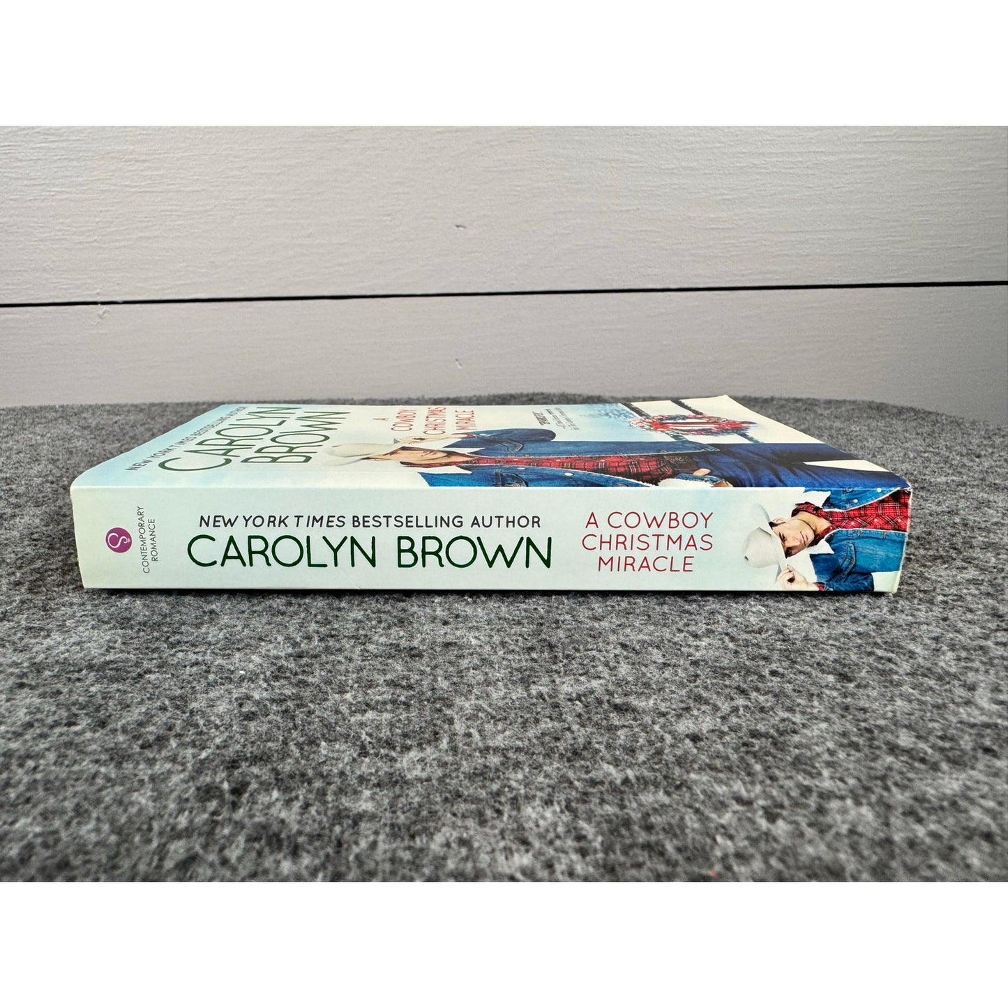 A Cowboy Christmas Miracle by Carolyn Brown (Paperback)