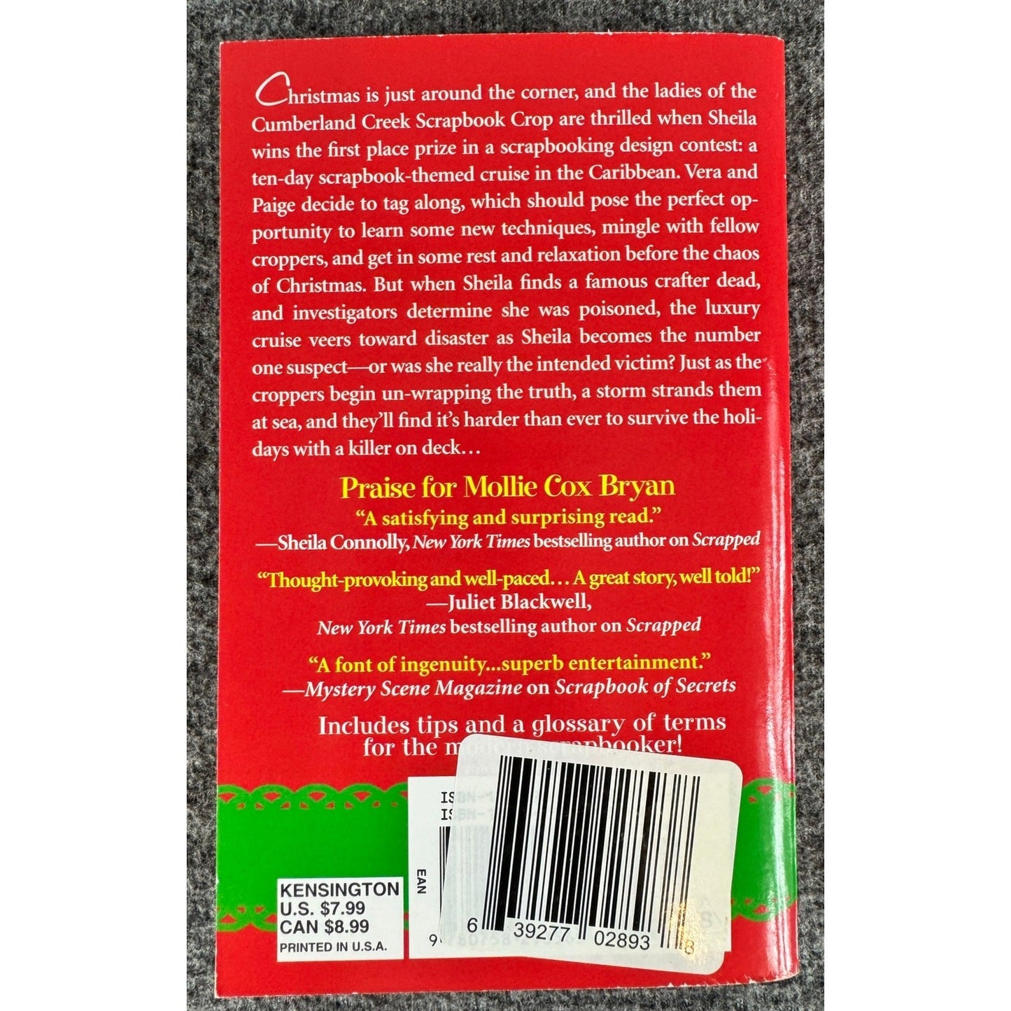 A Crafty Christmas by Mollie Cox Bryan (Paperback)