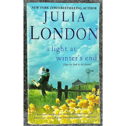 A Light at Winter's End by Julia London (Paperback)