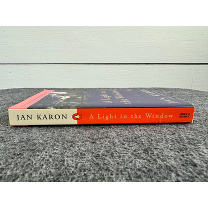 A Light in The Window by Jan Karon (Paperback)