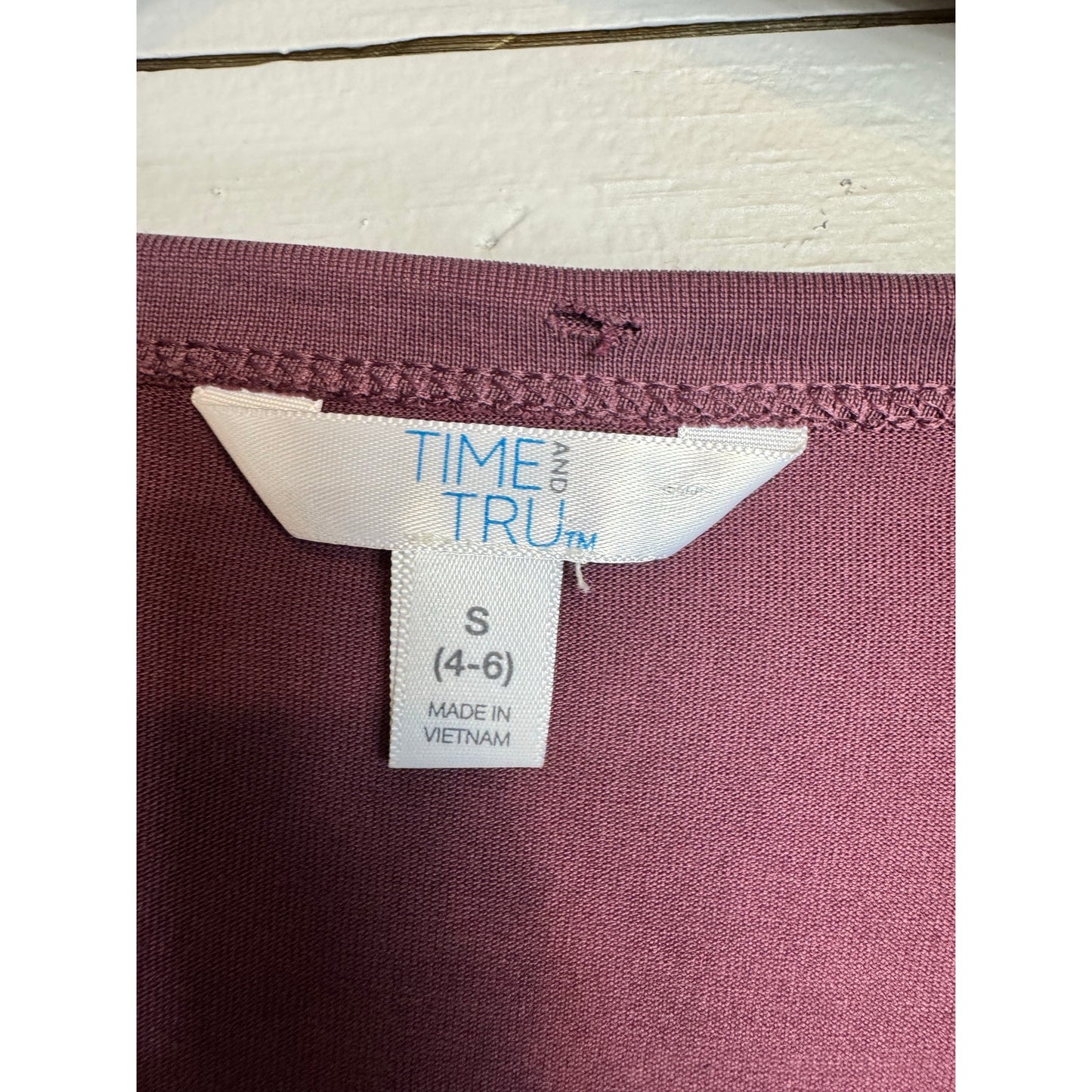 Time and Tru Long Sleeve Top Women's Size Small
