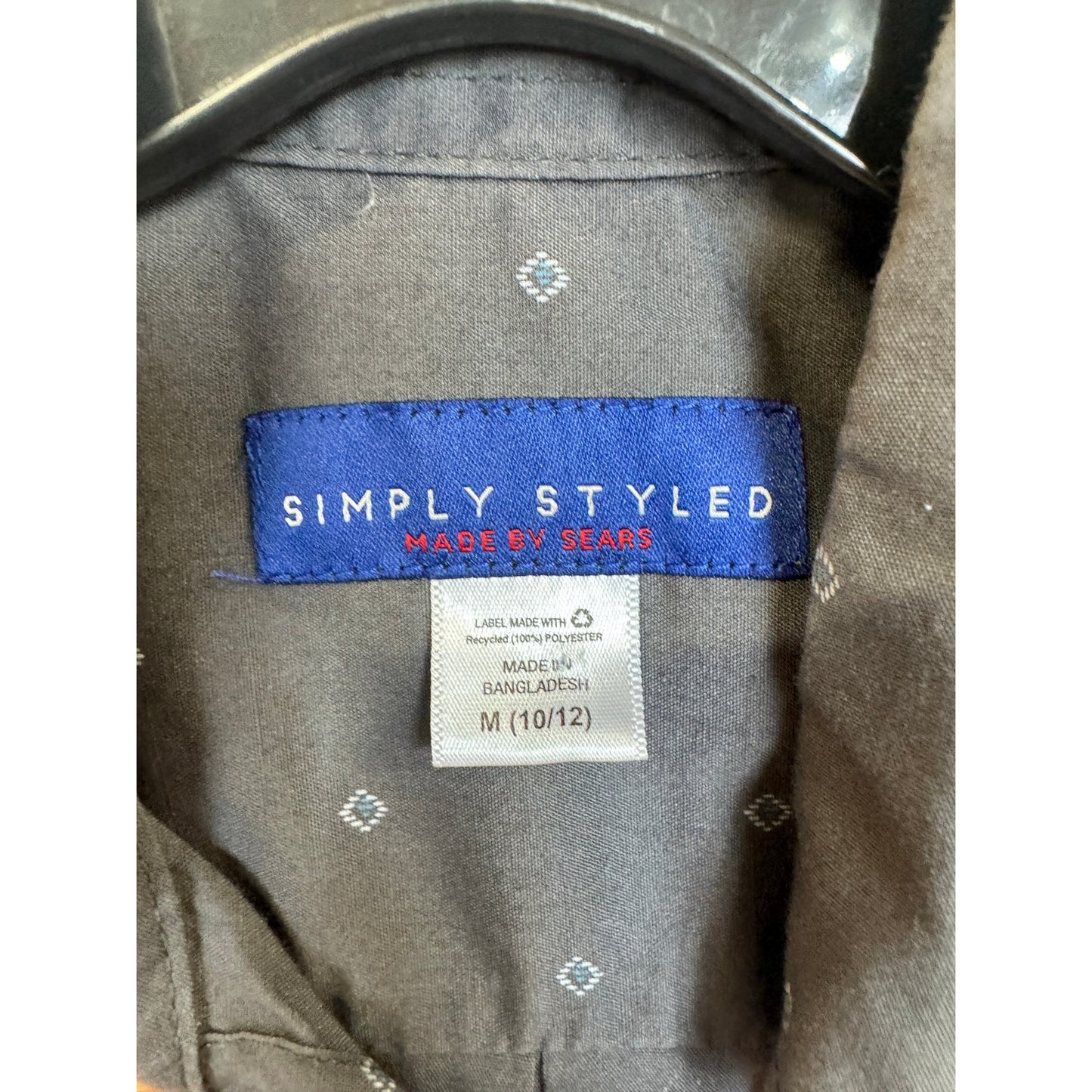 Simply Styled Long Sleeve Button Up Shirt Boy's Size Medium (10/12)