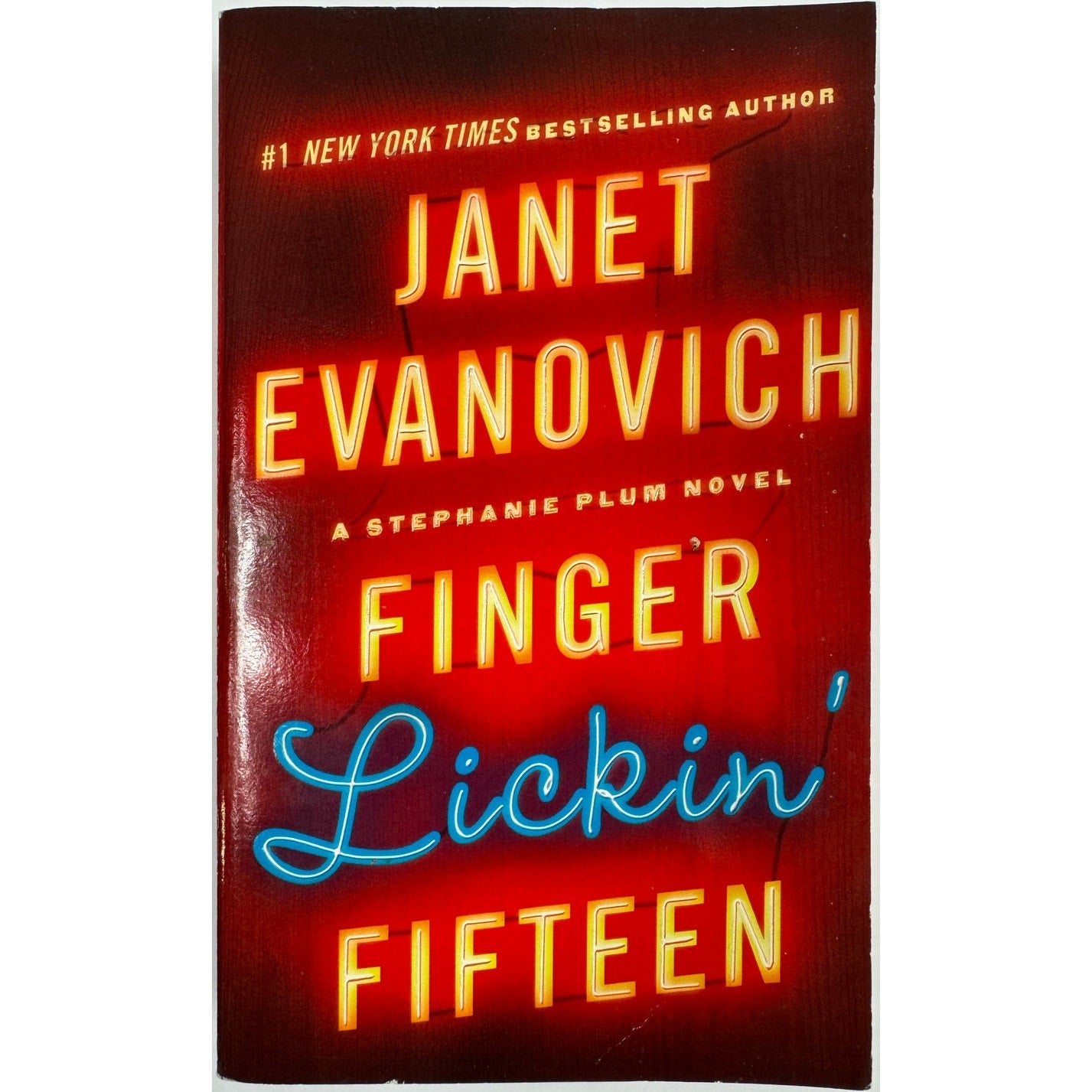 Finger Lickin' Fifteen by Janet Evanovich (Paperback)