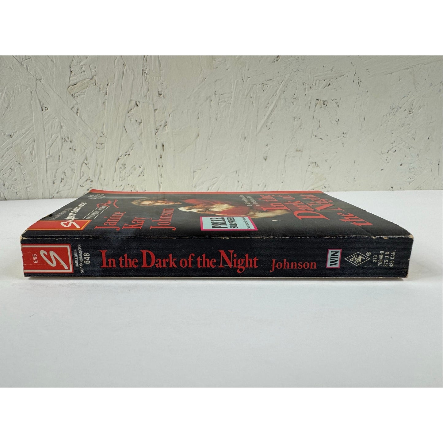 In the Dark of the Night by Anne Mather (Paperback)
