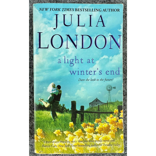 A Light at Winter's End by Julia London (Paperback)