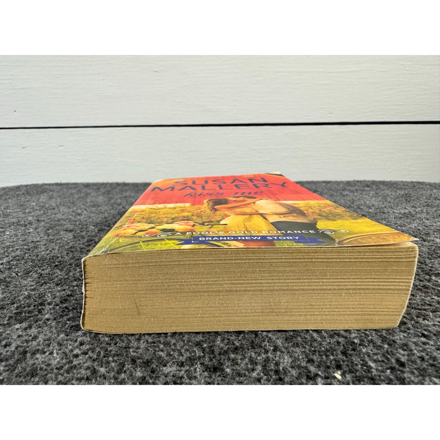 Kiss Me by Susan Mallery (Paperback)