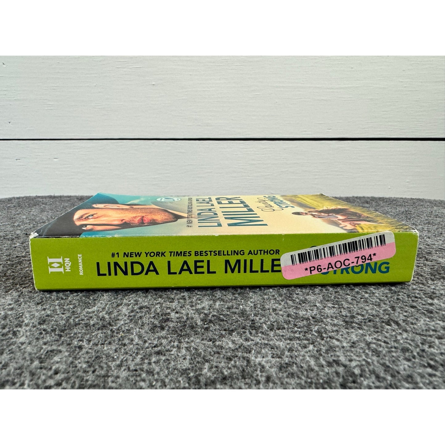 Country Strong by Linda Lael Miller (Paperback)