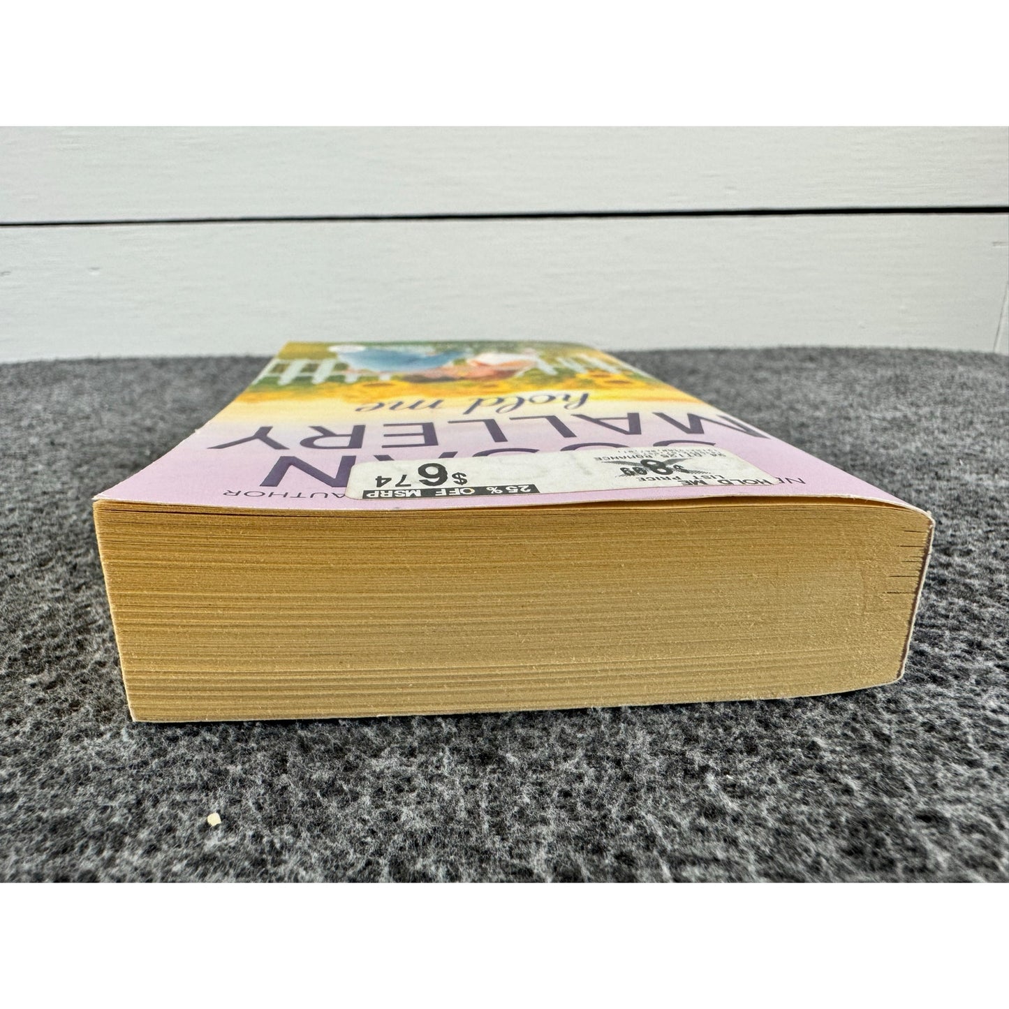 Hold Me by Susan Mallery (Paperback)