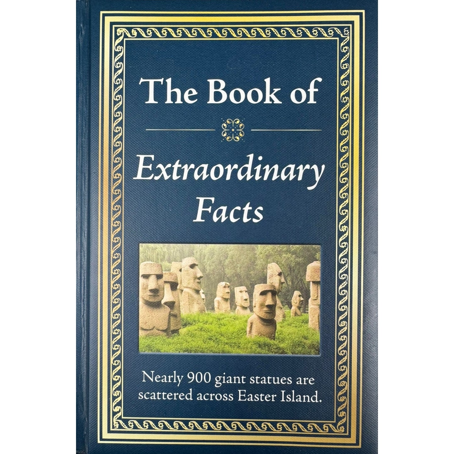 The Book of Extraordinary Facts by Publications International, Ltd. (Hardcover)