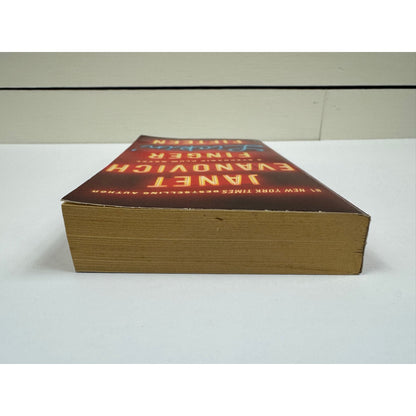 Finger Lickin' Fifteen by Janet Evanovich (Paperback)