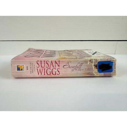 Snowfall at Willow Lake by Susan Wiggs (Paperback)