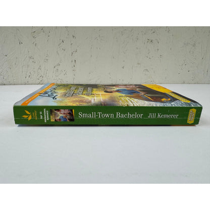 Small-Town Bachelor by Jill Kemerer (Paperback)