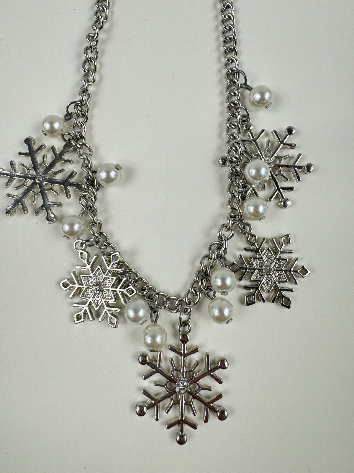 Fashion Jewelry Silver Toned Snowflake with Pearl Beads Women's Necklace