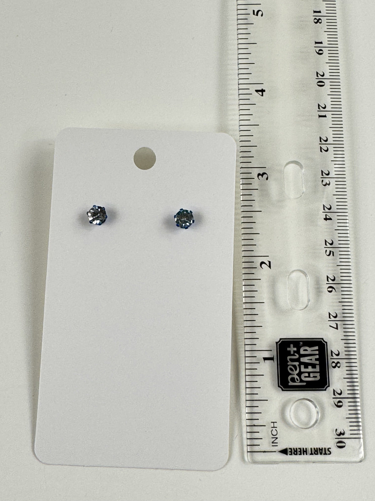 Fashion Jewelry Blue Setting White Rhinestone Stud Earrings