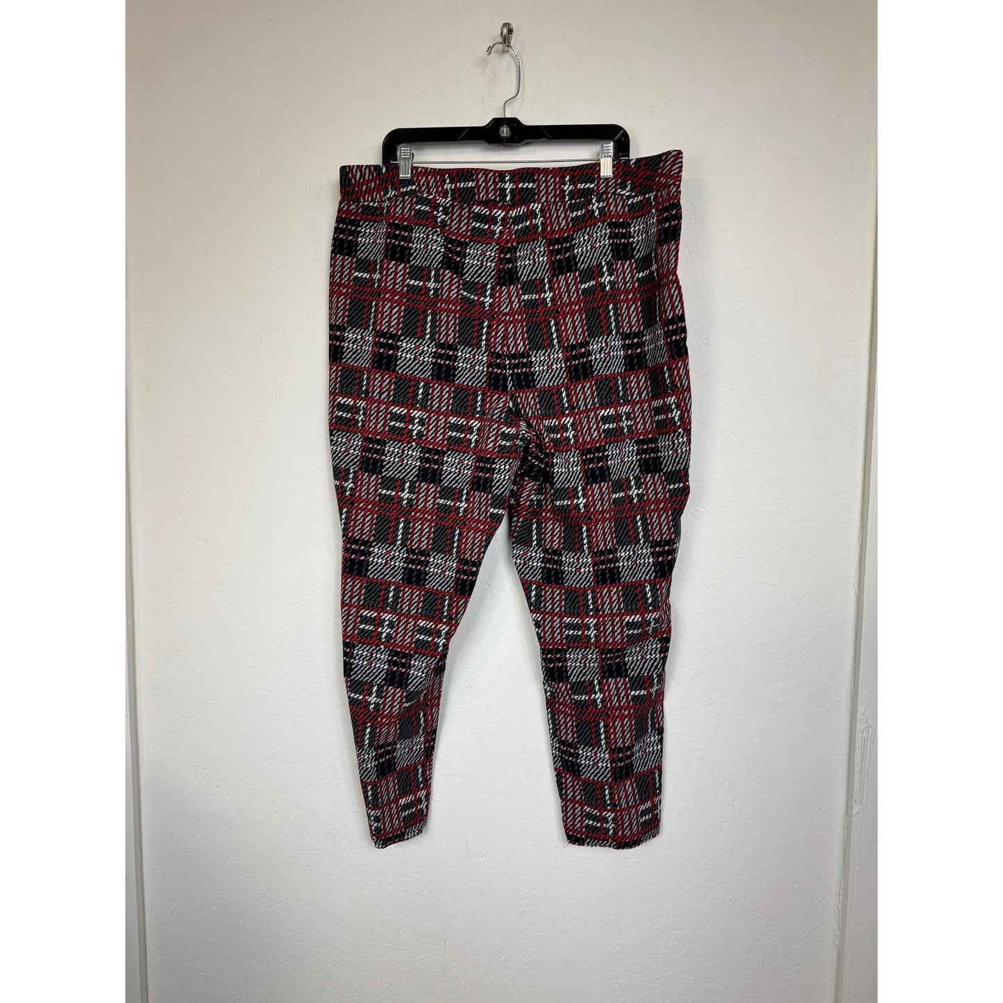 Avenue Gray Red Cropped Pants Women's 28
