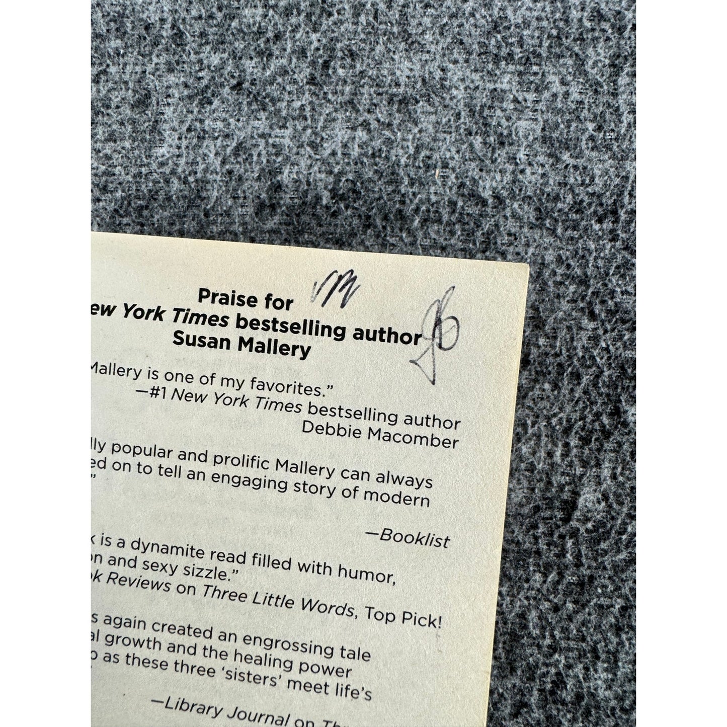 Kiss Me by Susan Mallery (Paperback)