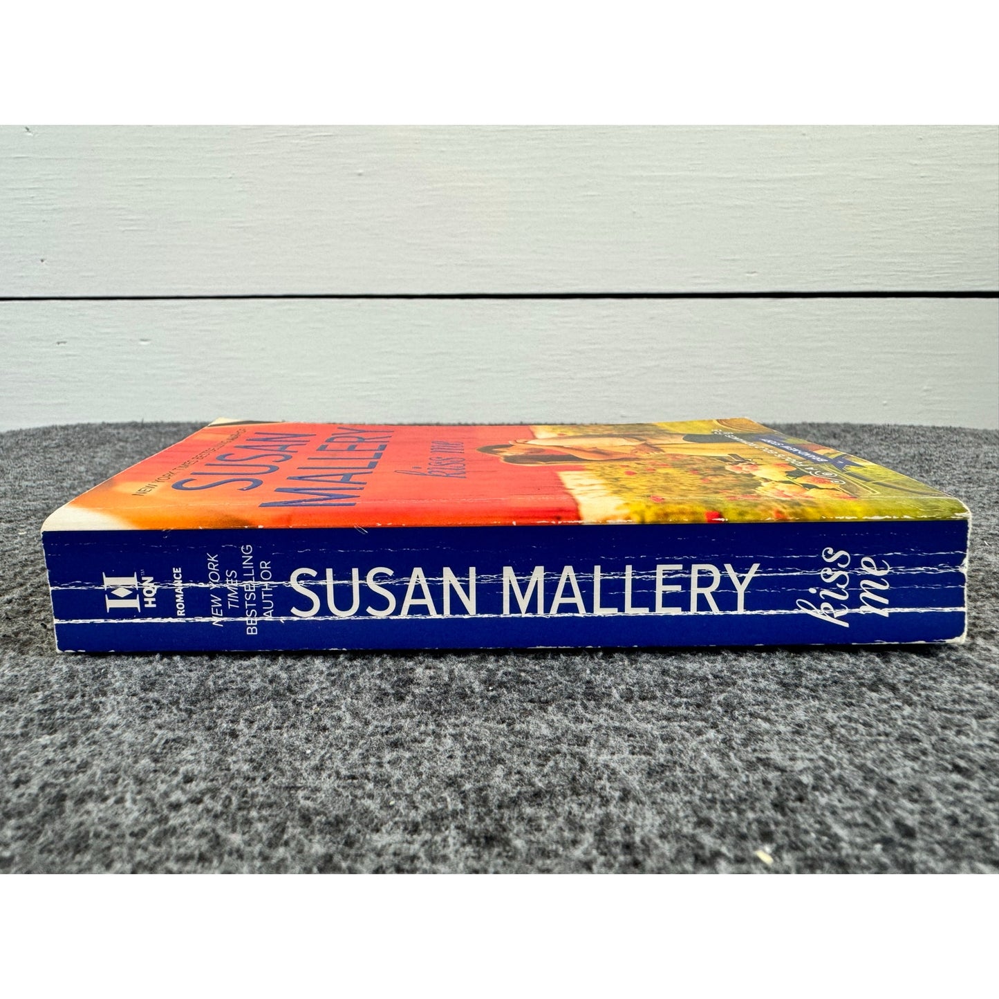 Kiss Me by Susan Mallery (Paperback)