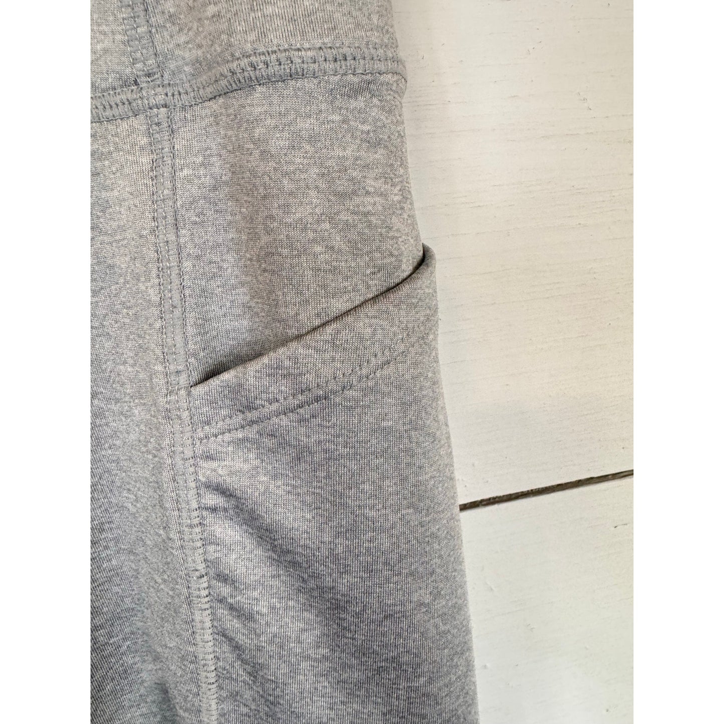 Avia Gray Capri Leggings Women's Size XL