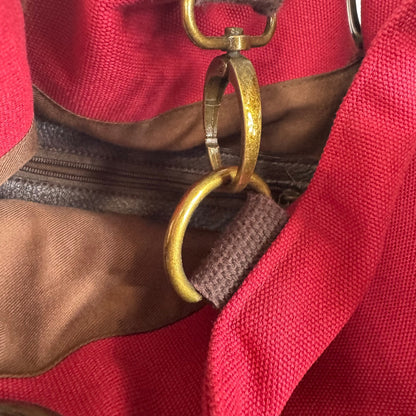 Magellan shoulder bag gold hardware