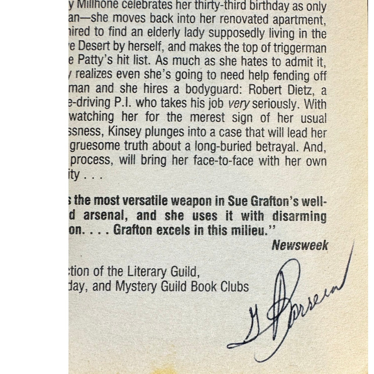 G is for Gumshoe by Sue Grafton (Paperback)