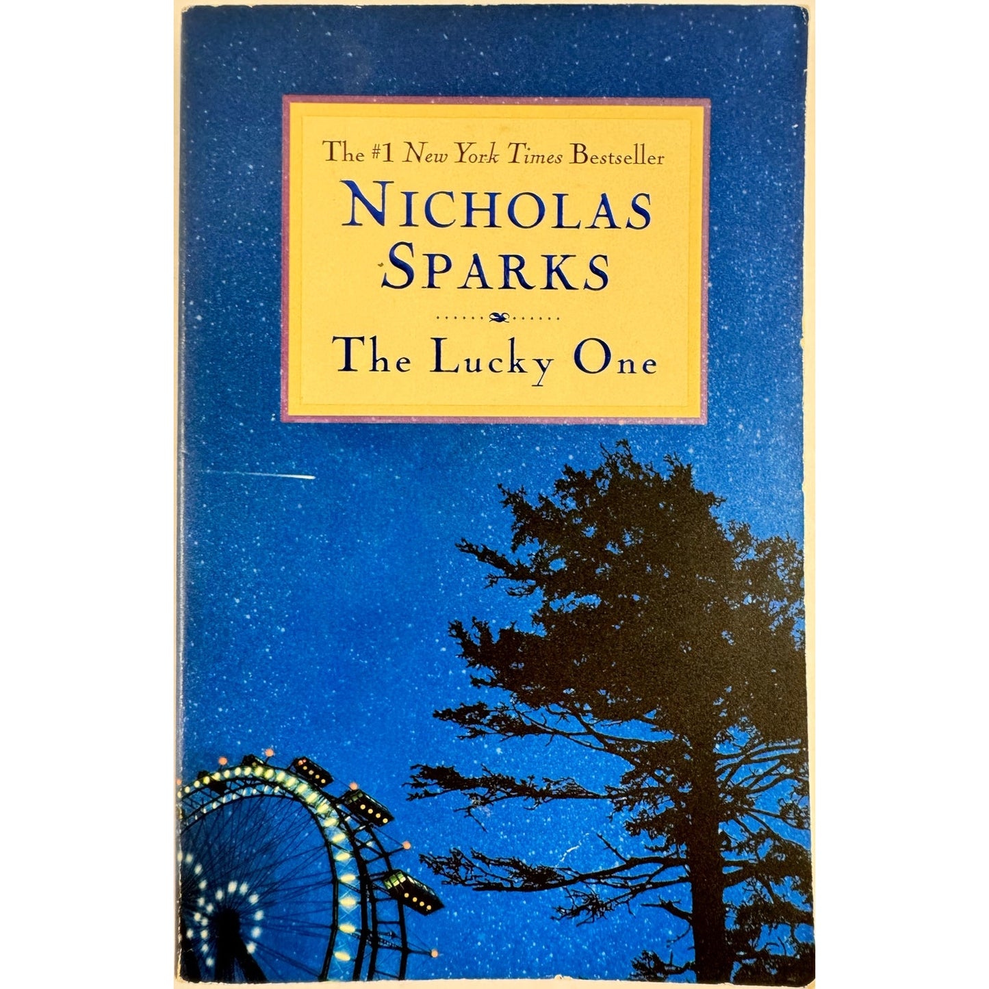 The Lucky One by Nicholas Sparks (Paperback)