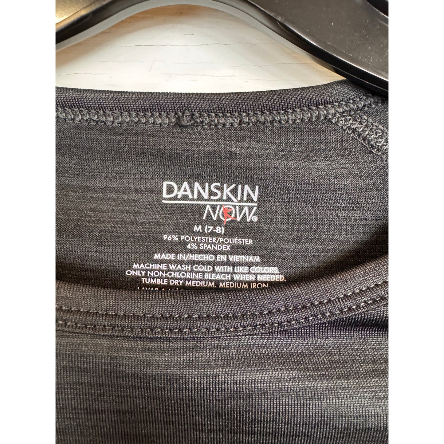 Danskin Now Long Sleeve Athletic Top Girl's Size Medium (7-8)