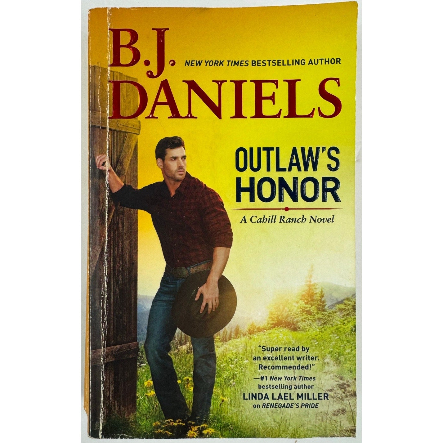 Outlaw's Honor by B.J. Daniels (Paperback)