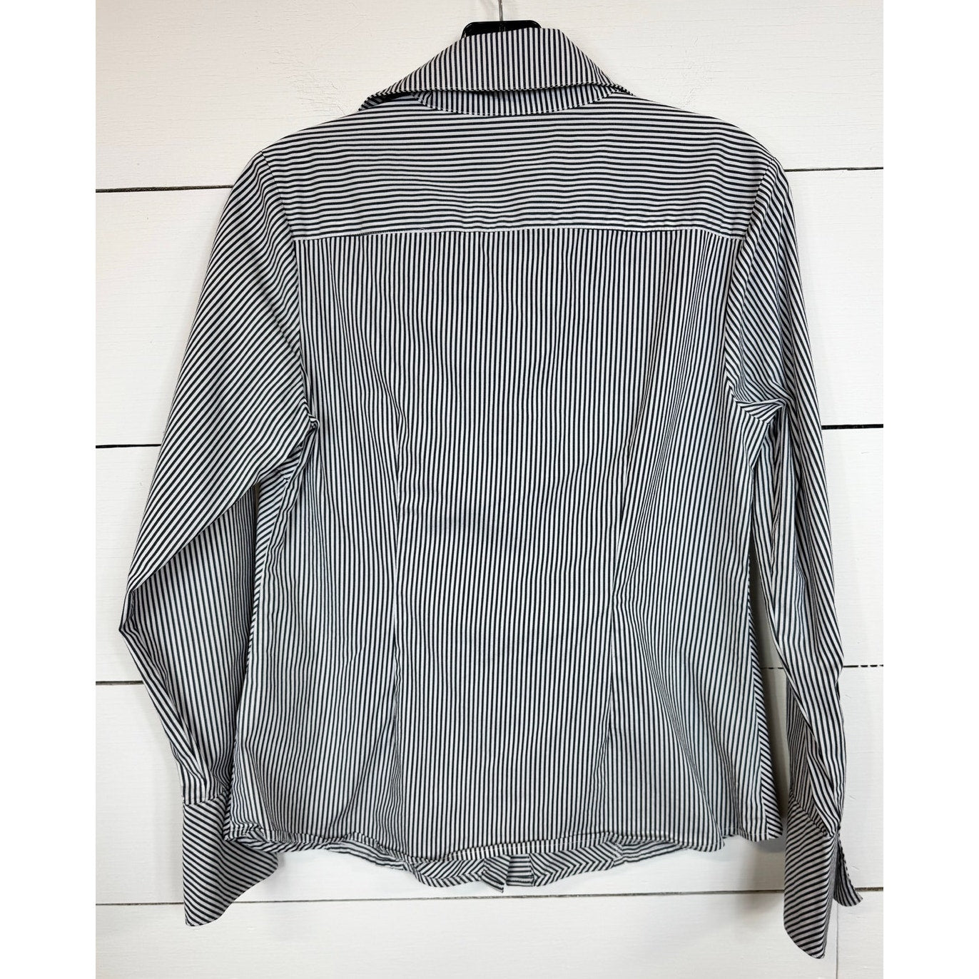 Cato Long Sleeve Button Up Shirt Women's Size Medium