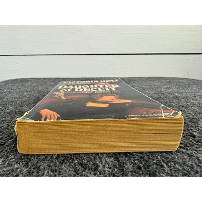 Daughter of Deceit by Victoria Holt (Paperback)