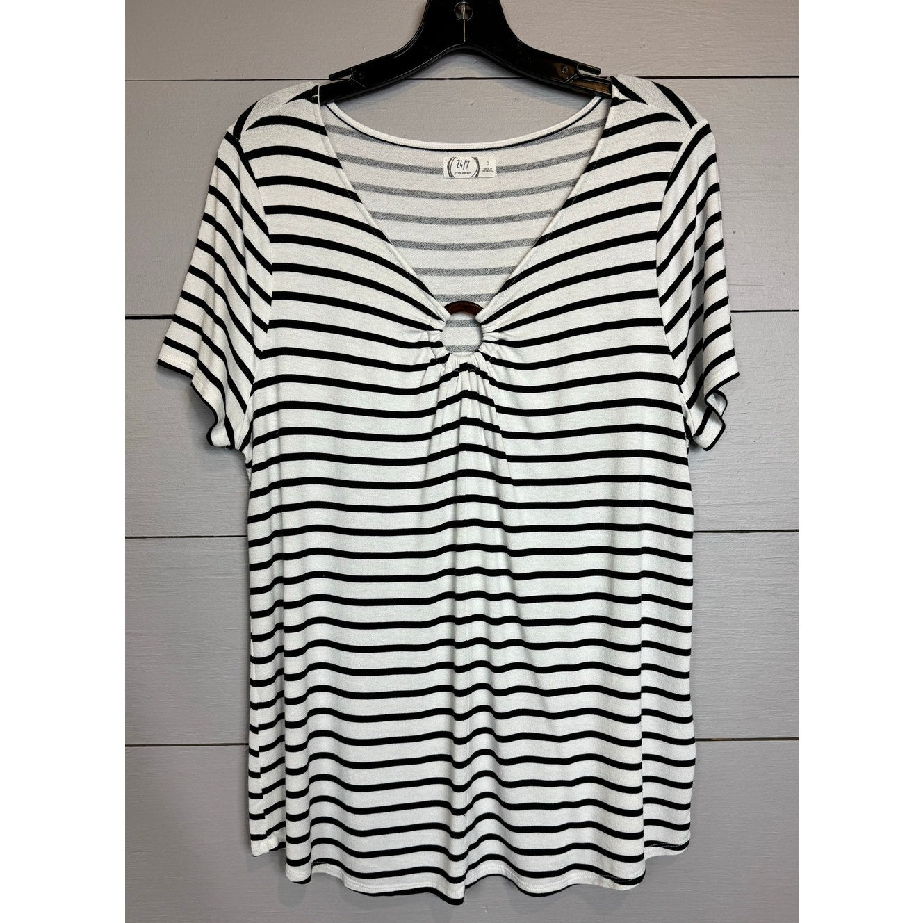 Maurices Short Sleeve Top Women's Size 0