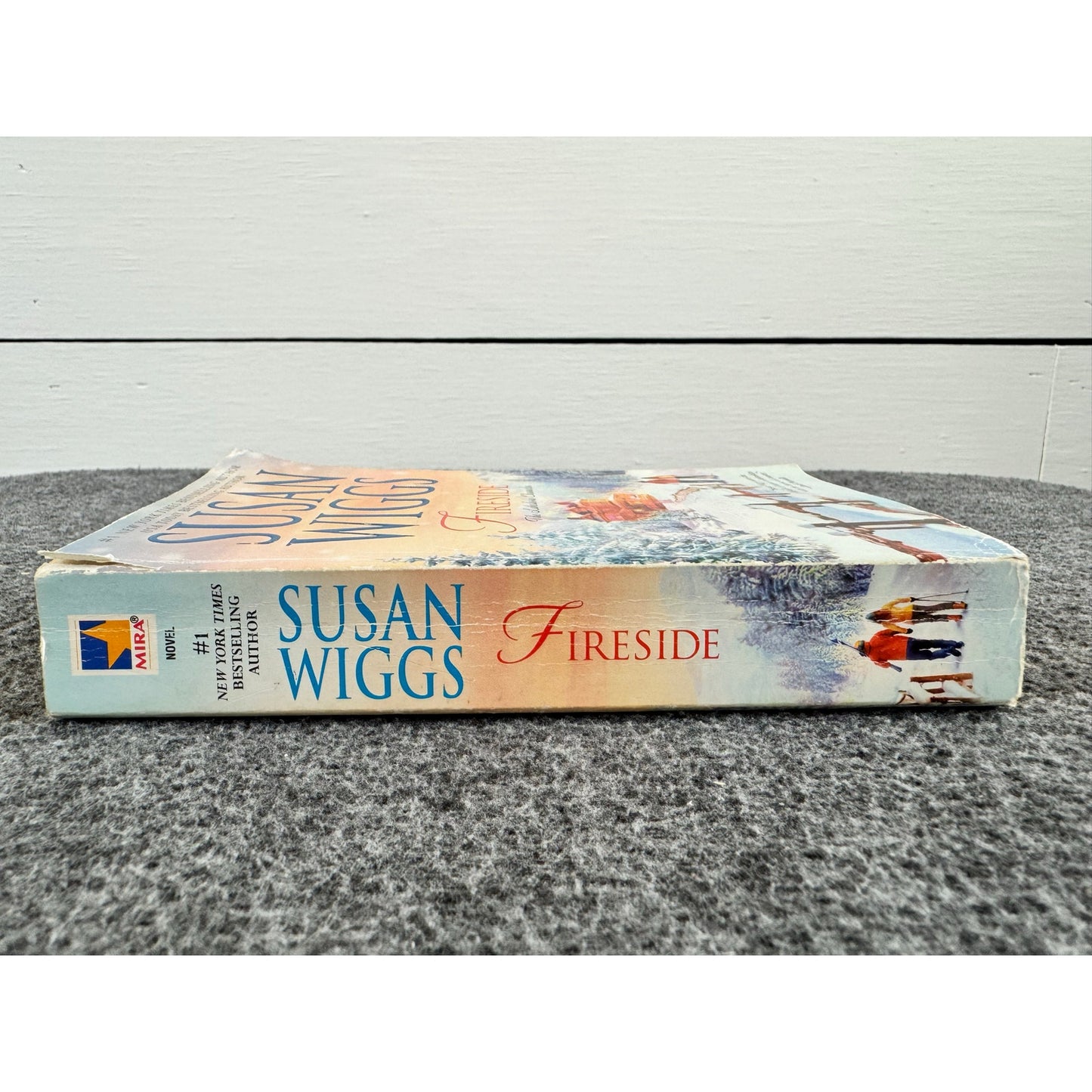 Fireside by Susan Wiggs (Paperback)