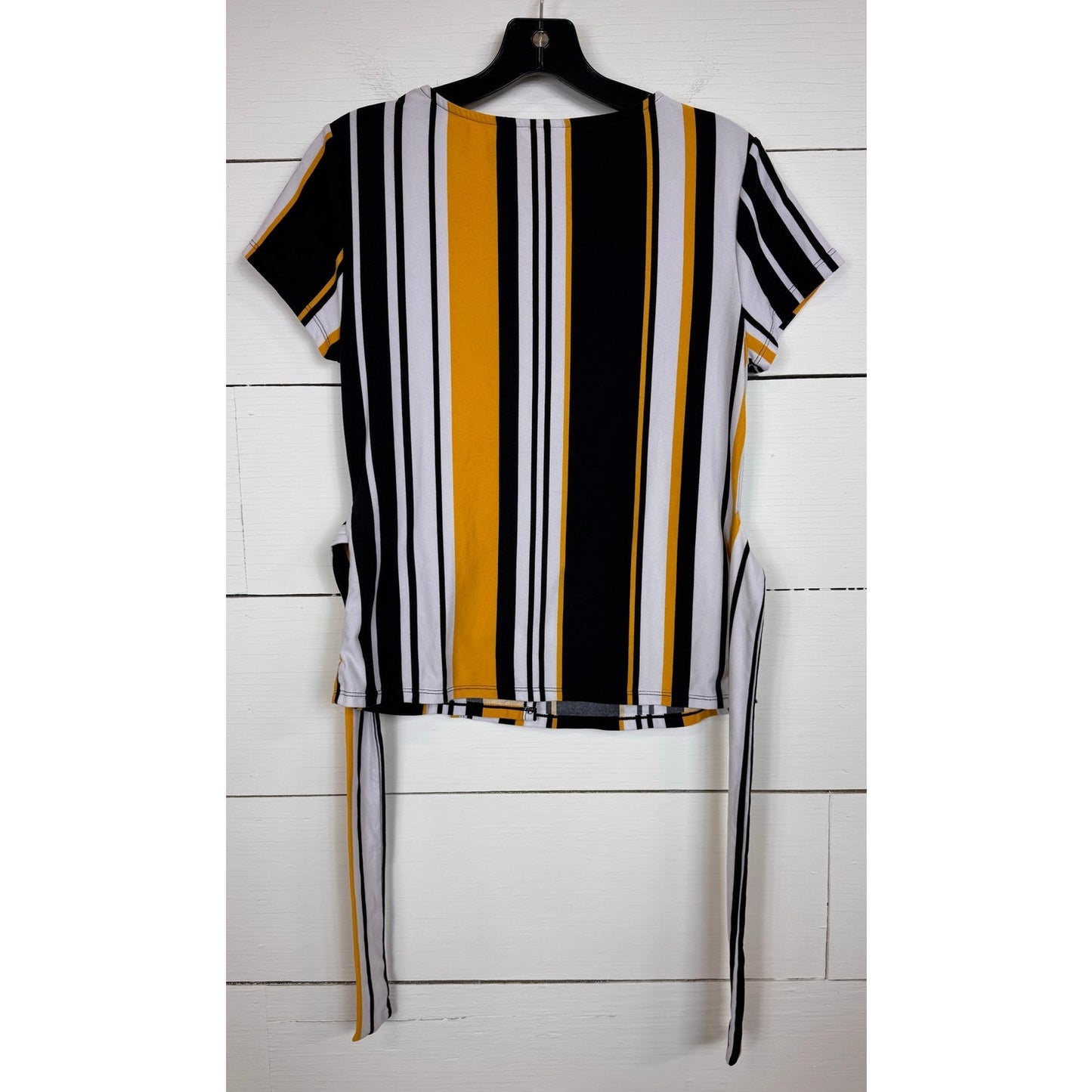 No Boundaries Short Sleeve Blouse Women's Size Large