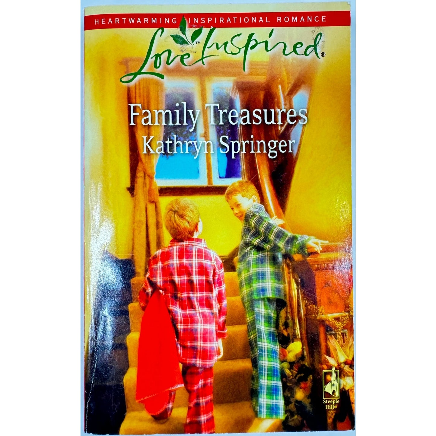 Family Treasures by Kathryn Springer (Paperback)