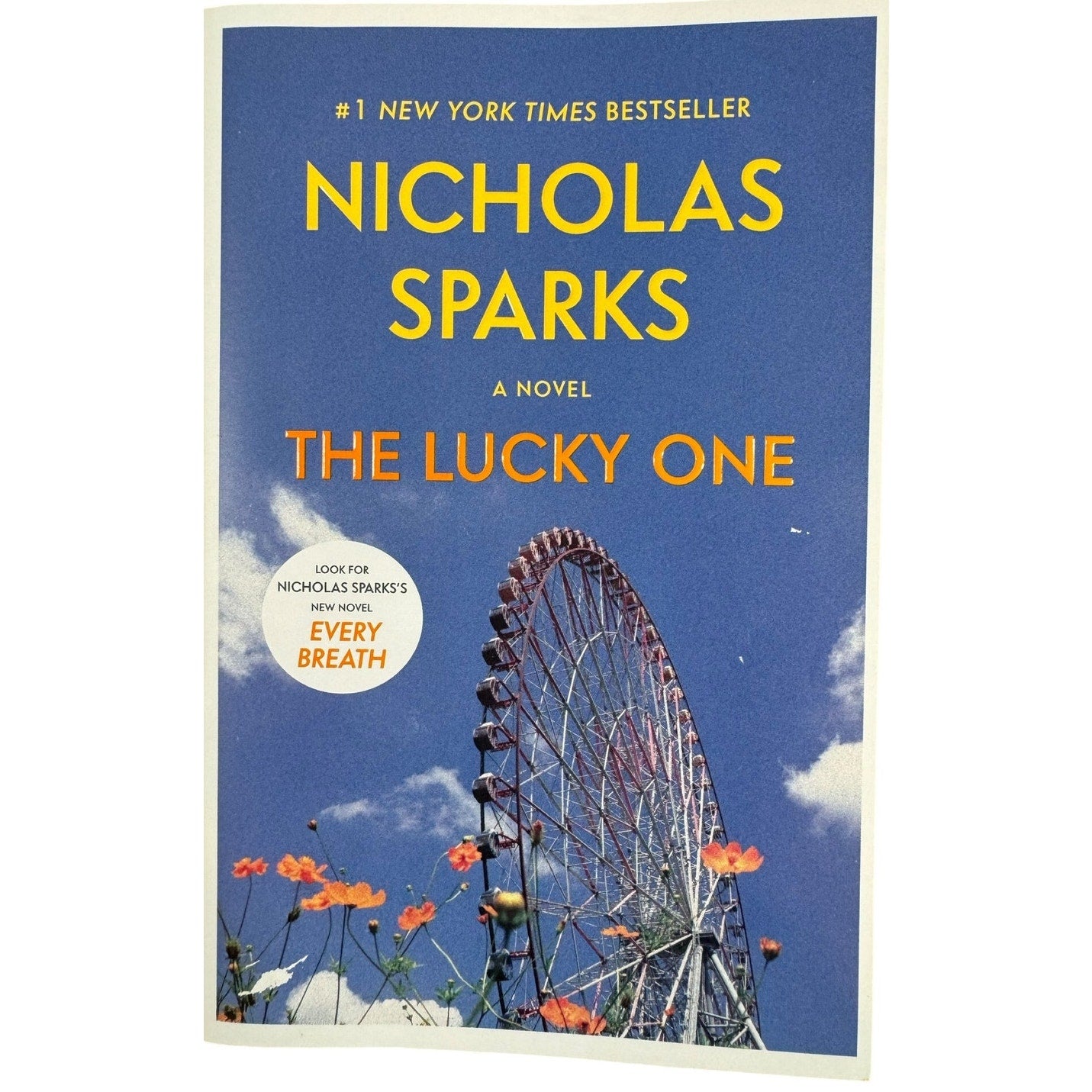 The Lucky One by Nicholas Sparks (Paperback)