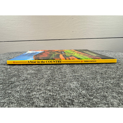 A Year in the Country by Linda Piepenbrink (Hardcover)