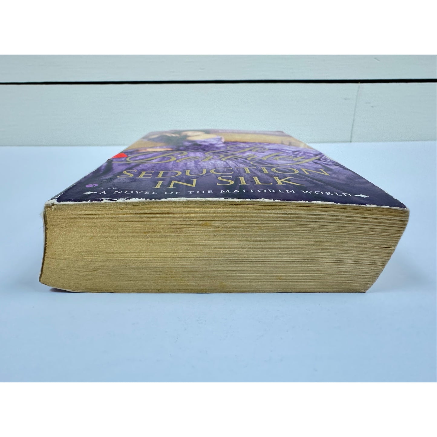 Seduction In Silk by Jo Beverley (Paperback)