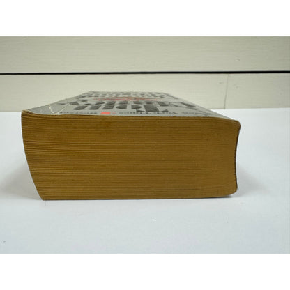 Clear and Present Danger by Tom Clancy (Paperback)