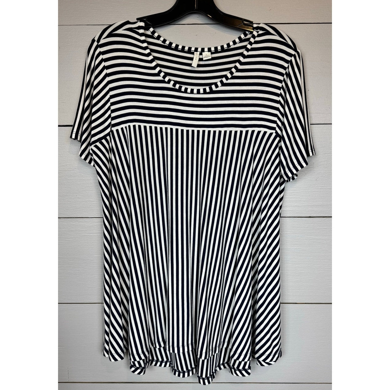 Cato Short Sleeve Blouse Women's Size Large