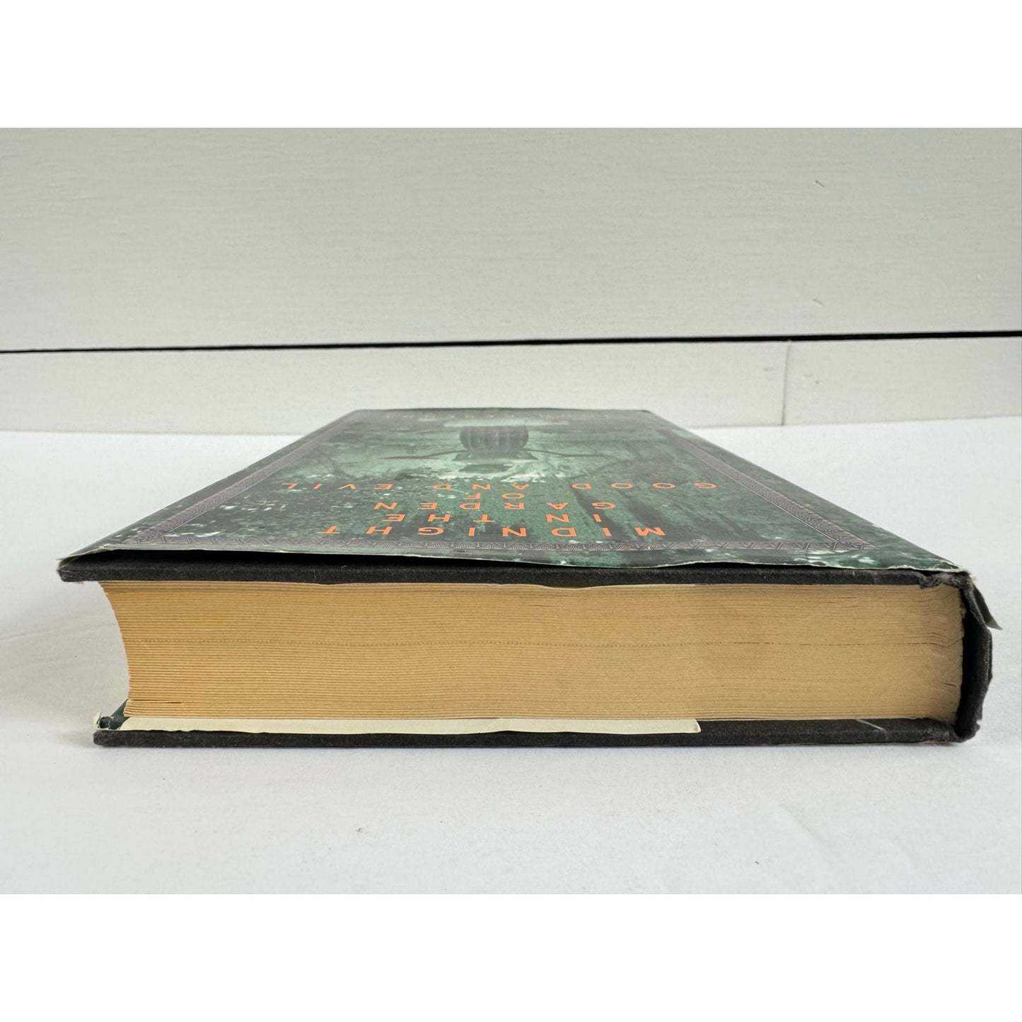 Midnight in the Garden of Good and Evil by John Berendt (Hardcover)